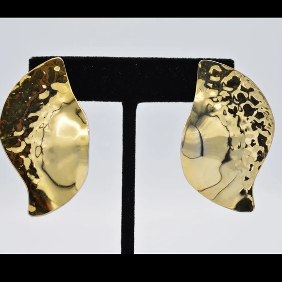 EA9 Organic Form Hammered Gold Statement Earrings FINAL PRICE - Picture 4 of 12